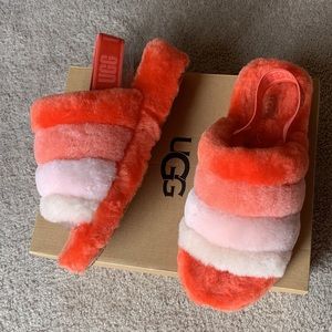 UGG ORANGE SANDAL (NEW)